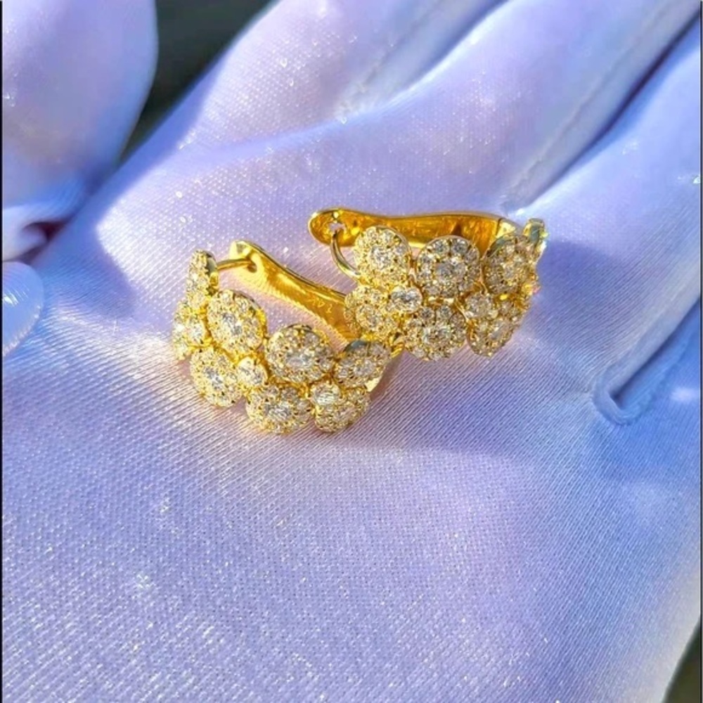Solid 14k gold moissanite loop